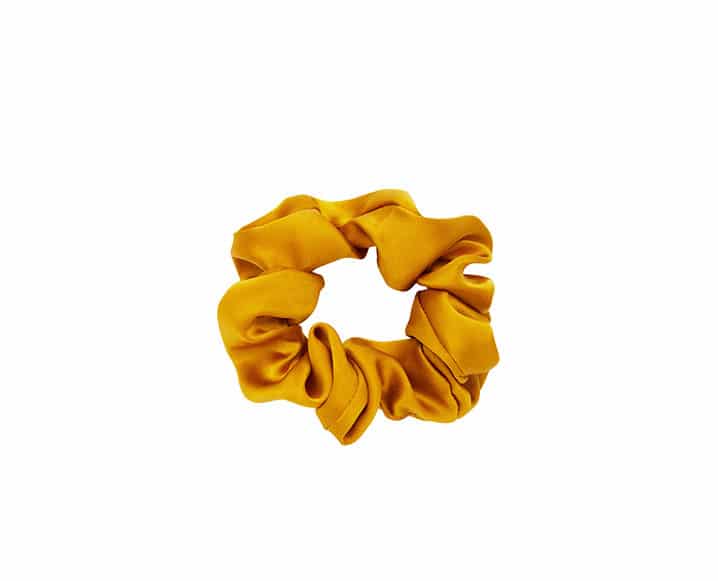 yellow scrunchie to fake a shower